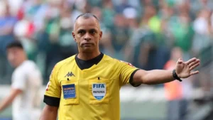Árbitro goiano entra na disputa para apitar a final da Copa do Mundo de 2026