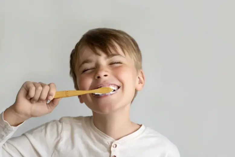 Seu filho nunca foi ao dentista? As férias escolares são o momento certo para mudar isso