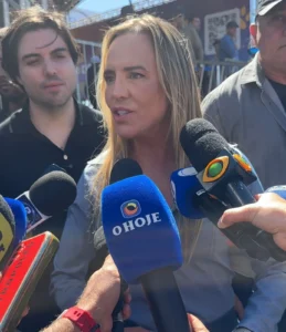 Celina Leão promete reformular saúde do DF e anuncia revisão salarial para médicos