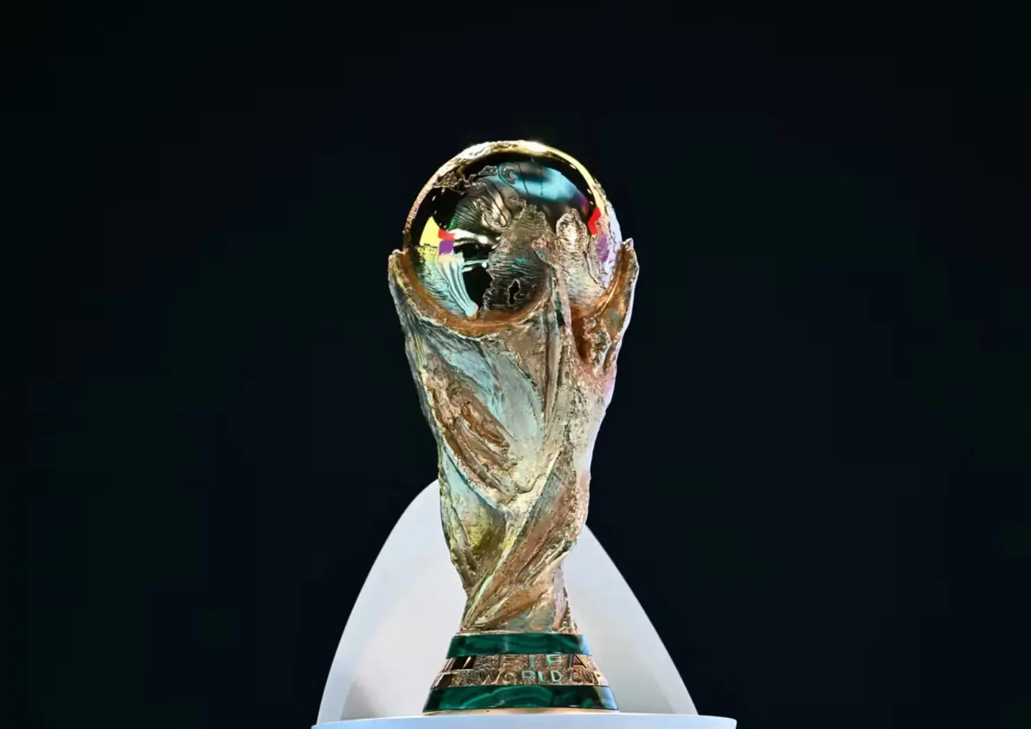 Presidente da Conmebol vaza Copa com 64 seleções em 2030