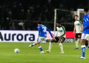 Corinthians empata com Athletico-PR e Cruzeiro vence o Coritiba pela Série A
