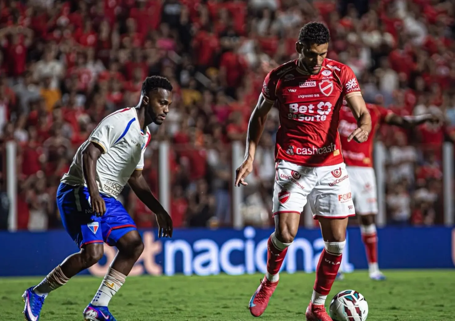 Vila Nova vence o Fortaleza por 2 a 1 e assume vice-liderança da Série B