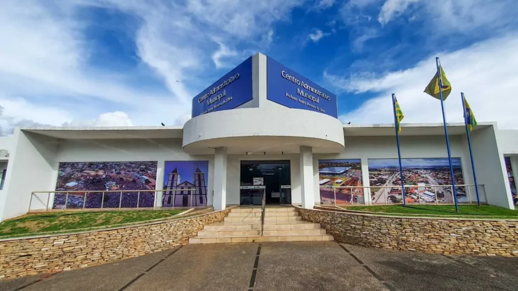 Trindade abre 412 vagas em concursos com salários de até R$ 7,5 mil