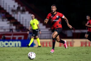 Atlético-GO goleia o Operário no Accioly e cola no G-6 da Série B