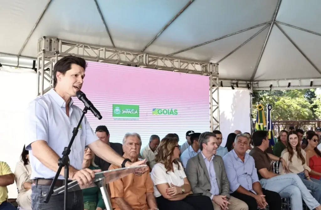À frente de uma das principais vitrines de sua gestão, Daniel Vilela encara agora o desafio de manter capital político sem a exposição das agendas públicas | Foto: Jota Eurípides e Hegon Corrêa