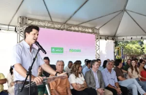 À frente de uma das principais vitrines de sua gestão, Daniel Vilela encara agora o desafio de manter capital político sem a exposição das agendas públicas | Foto: Jota Eurípides e Hegon Corrêa