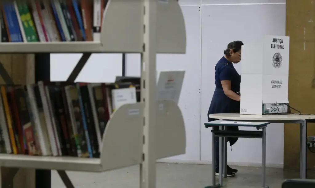 Eleições forças armadas governo Lula