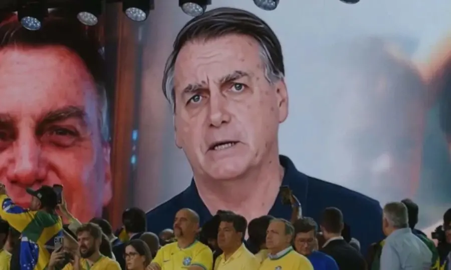 Defesa diz ao STF que Bolsonaro não autorizou vídeo com IA usado por Flávio Bolsonaro