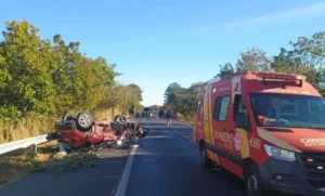 Colisão frontal na BR-020 mata motorista e deixa cinco feridos em Formosa