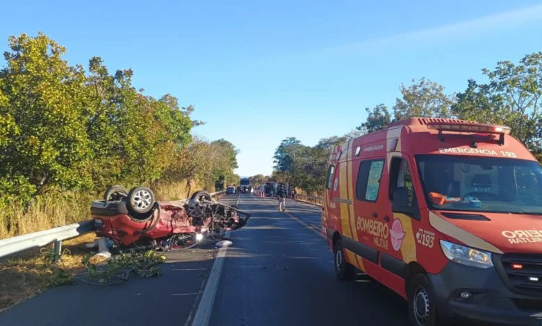 Colisão frontal na BR-020 mata motorista e deixa cinco feridos em Formosa
