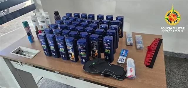 Mulher é presa após tentar furtar mais de R$ 1,7 mil em produtos de supermercado em Samambaia (DF)