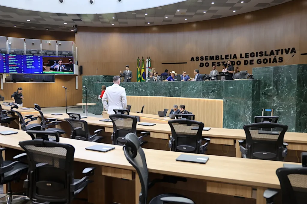 Briga entre deputados da base atrapalha campanha de Daniel