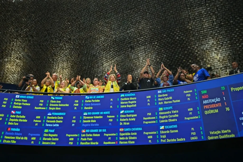 Senado aprova em dois turnos PEC da aposentadoria dos agentes de saúde