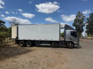 Caminhão com 2 toneladas de maconha é interceptado na BR-060