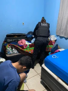 Cinco suspeitos de integrar grupo violento de torcida organizada são alvo de operação em Goiás