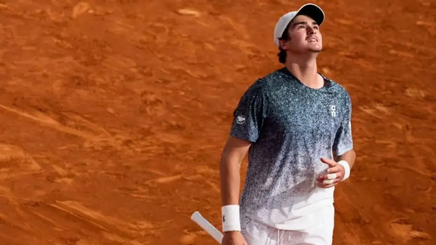 João Fonseca perde para Roman Safiullin e se despede de Wimbledon na terceira rodada