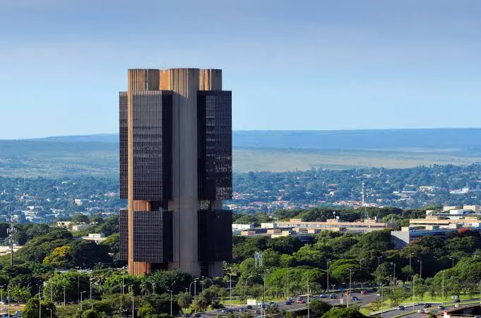 Governo autoriza concursos da Receita Federal e Banco Central com 316 vagas