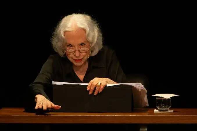 Fernanda Montenegro denuncia golpe com uso de sua imagem para vender suposto remédio