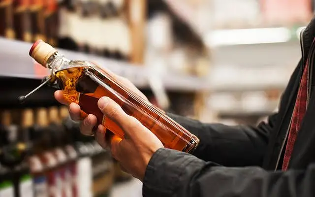 Beber menos, gastar mais: mercado de bebidas premium dispara no Brasil