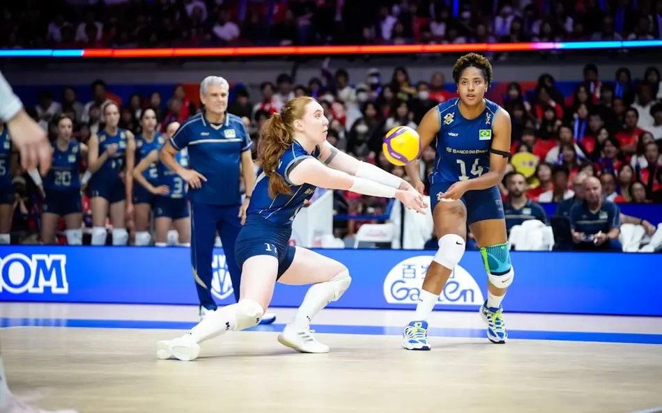 Com show de Ana Cristina, Brasil vence o Japão e avança à semifinal da VNL Feminina