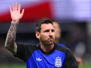 Messi cogita deixar o futebol e faz desabafo nas redes sociais