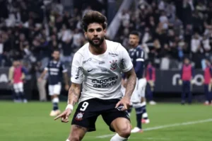 Corinthians goleia e Botafogo empata nos jogos que encerram o primeiro turno do Brasileirão