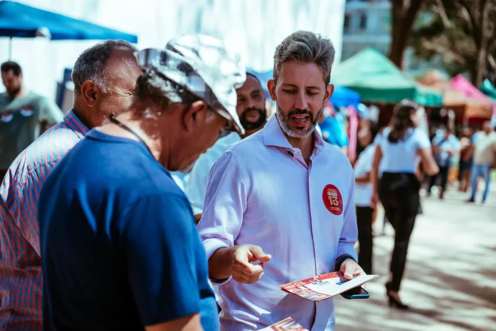 Candidatos ao GDF têm sabatinas, carreatas e caminhadas nesta terça-feira; confira agenda