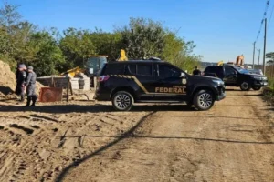 PF apreende 400 kg de cocaína após tiroteio no Aeroporto de Guarulhos
