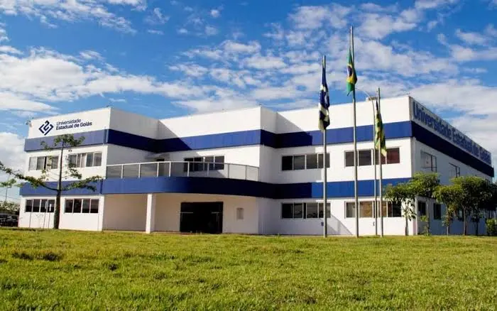 UEG oferece 4,3 mil vagas gratuitas em 35 cursos no Vestibular 2027/1