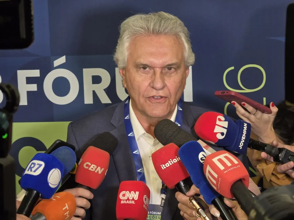 Caiado diz que Secom ‘botou briga com Trump na cabeça’ de Lula