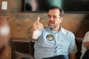 Candidatos ao Senado recorrem ao apoio de vereadores goianos