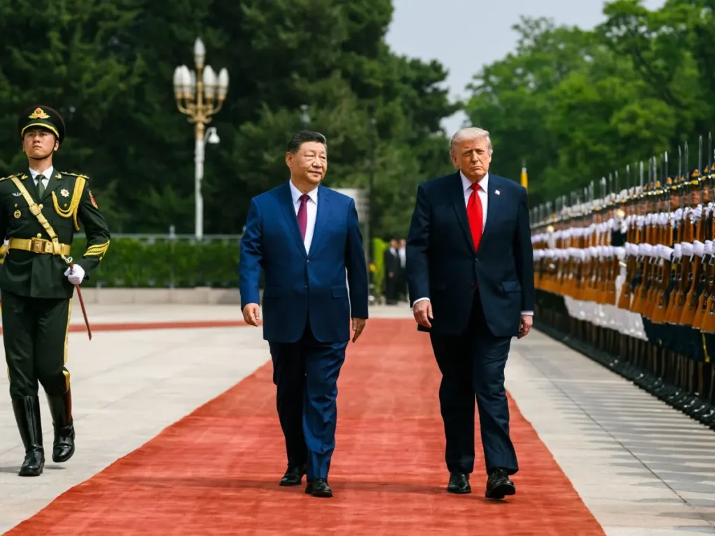 EUA pressionam 35 países em meio à disputa tecnológica com a China