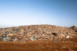 Justiça impõe novas regras ao aterro sanitário de Goiânia