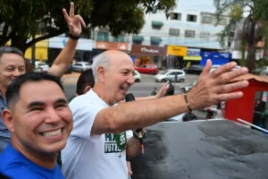 Arruda faz carreatas na Estrutural e em Sobradinho nesta terça-feira (25)