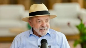 Lula inicia série de viagens de campanha com agenda em três Estados