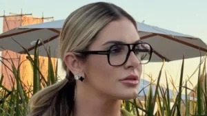Flávia Teles se afasta de campanha após internação em São Paulo