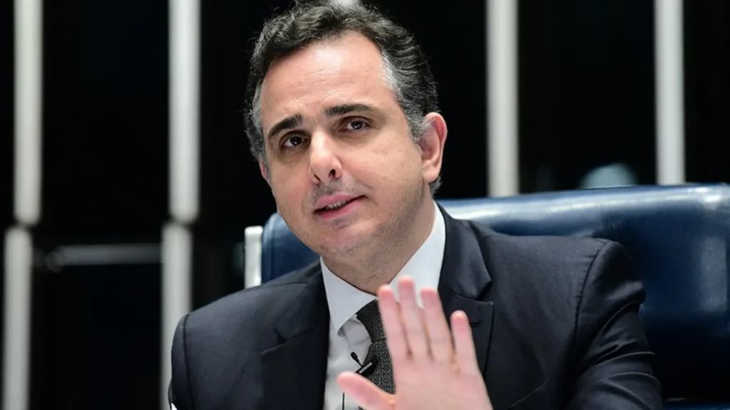Alcolumbre quer aprovar indicação de Pacheco ao TCU nesta semana