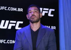 Rodrigo Minotauro faz palestra em Goiânia e compartilha lições de superação