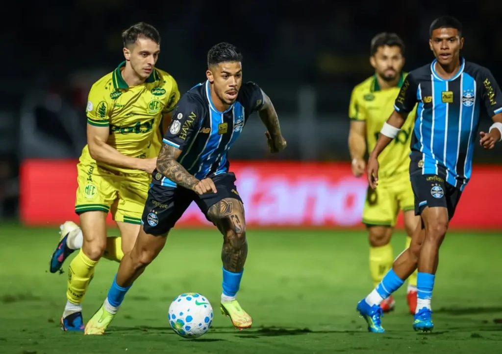 Grêmio x Mirassol: escalações, horário e onde assistir