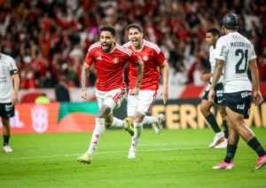 Corinthians x Internacional: escalações, horário e onde assistir