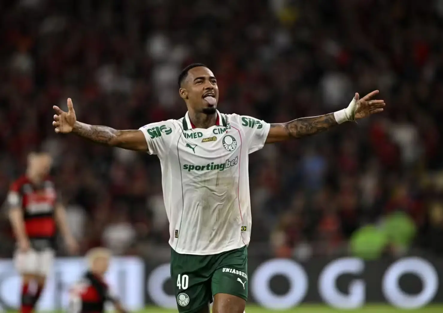 Manchester City monitora Allan, mas Palmeiras mantém posição firme sobre venda