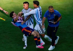 Fifa pune Argentina por racismo e reduz público em jogos da seleção