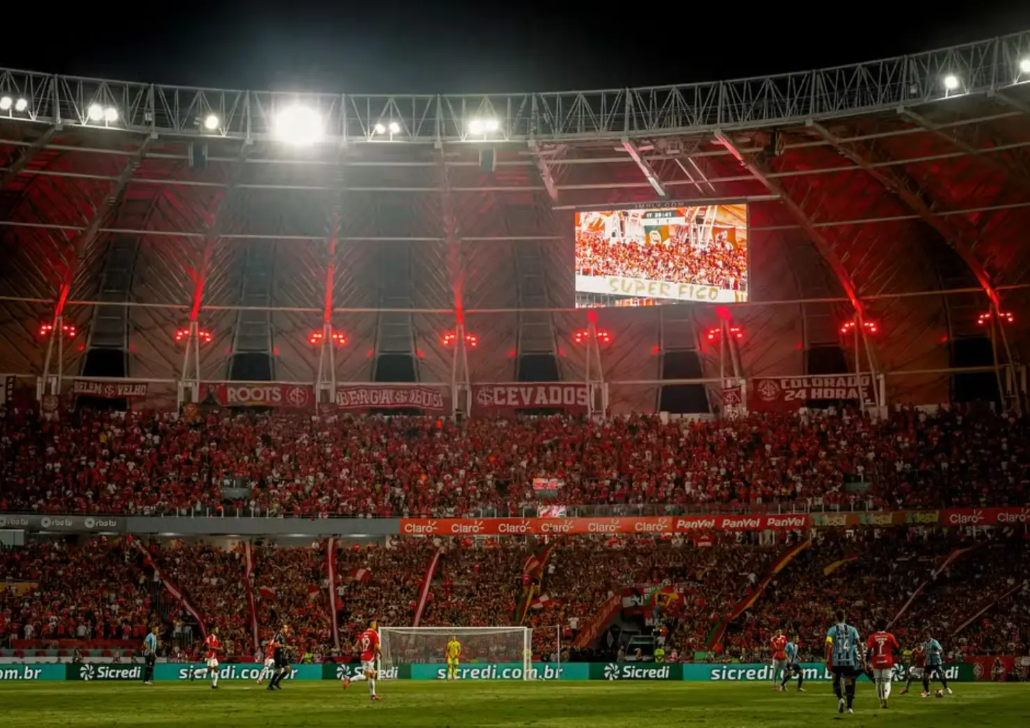 Internacional x Grêmio: onde assistir, horário e escalações