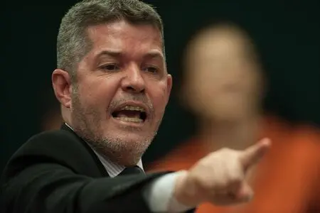 Delegado Waldir é alvo de ação eleitoral por suposto uso político do Detran-GO