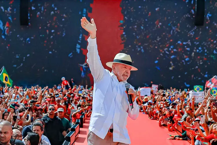 A 40 dias da eleição, Lula coloca o bolso do eleitor no centro da agenda