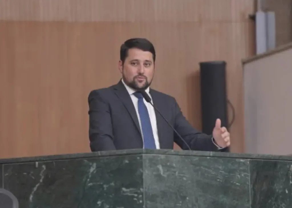 Deputado André do Premium é investigado por suspeita de uso de empresas em nome de “laranjas”