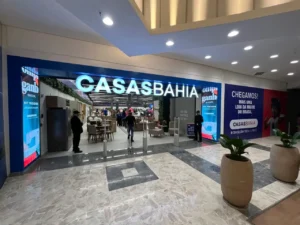 Casas Bahia fecha 298 lojas e demite 1,9 mil funcionários no Brasil