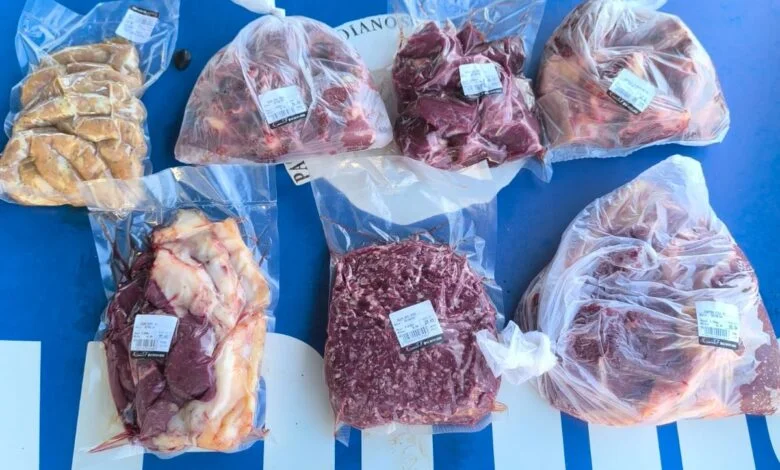 Homem é preso após furtar carnes de açougue em Senador Canedo