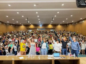Greve dos administrativos continua após 85% da categoria rejeitar proposta da Prefeitura de Goiânia