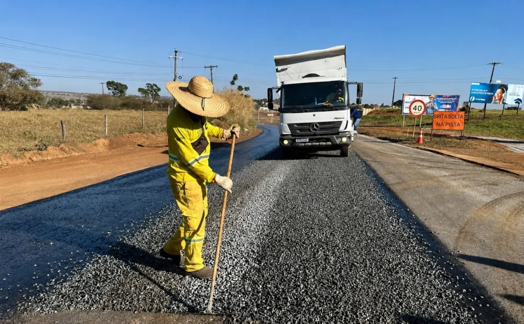 Obras alteram tráfego nas GO-020 e GO-330; veja os trechos afetados